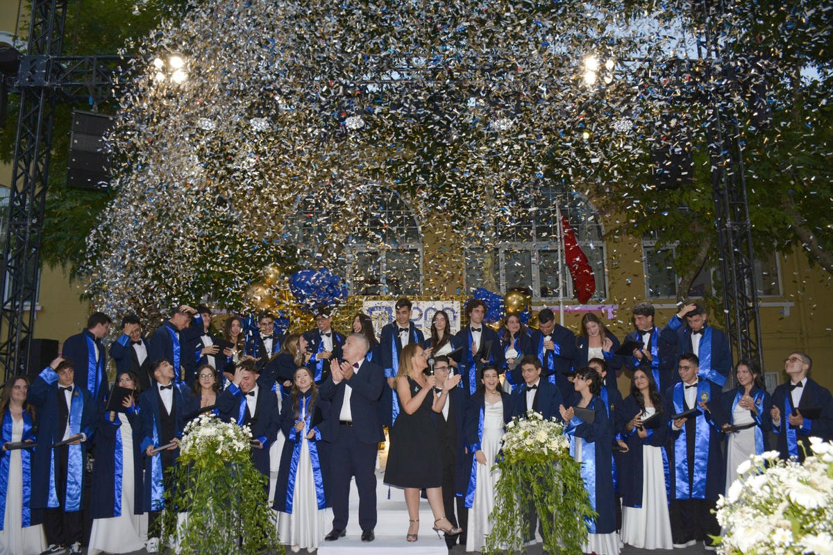 Okullarımızda mezuniyet sevinci